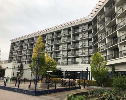 Exterior of Penticton Lakeside